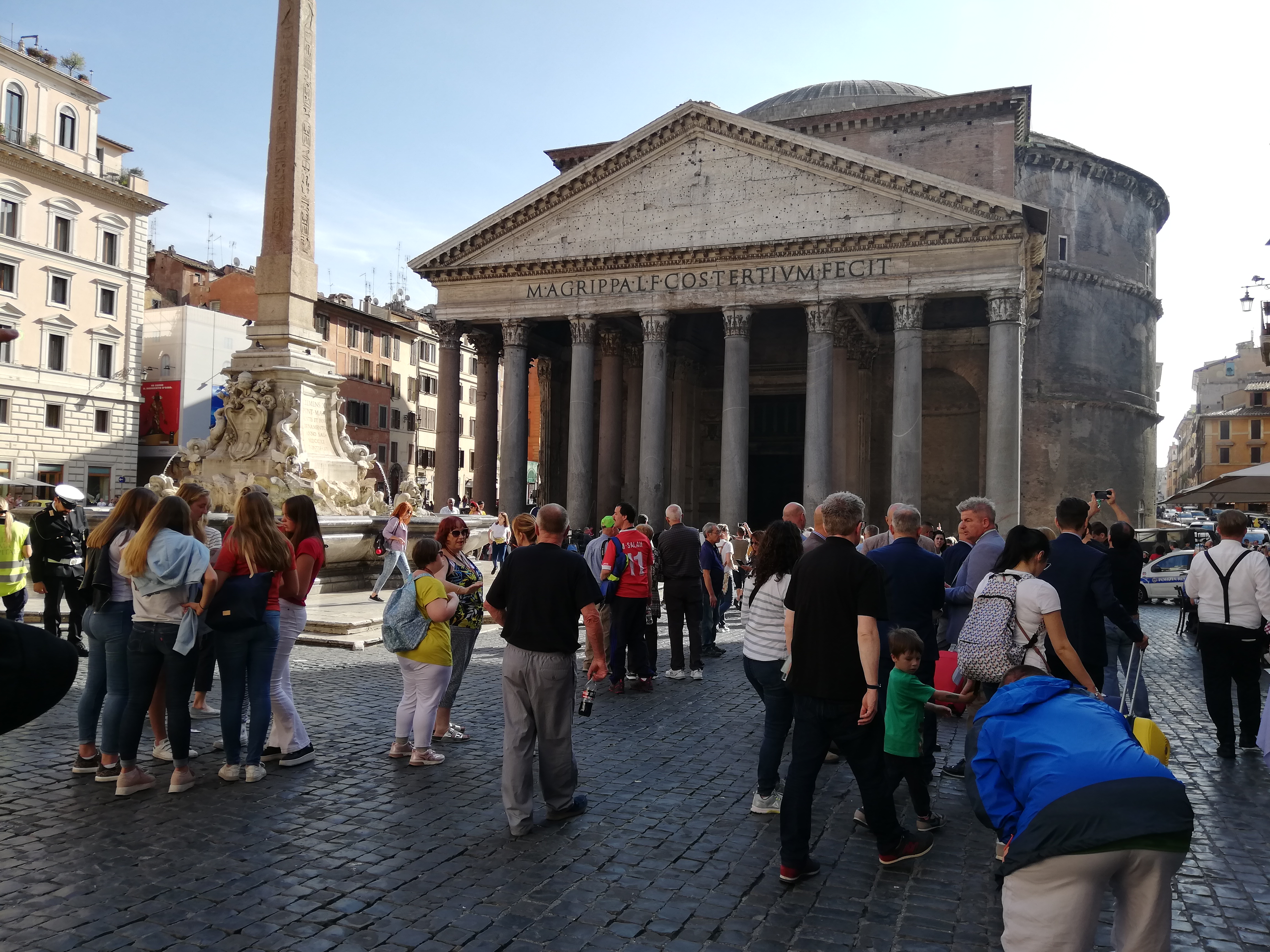 Rome pantheon outside, Pantheon exterior