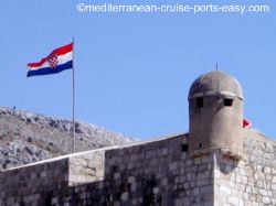 croatian flag image, dubrovnik walls image croatian flag image, dubrovnik walls image