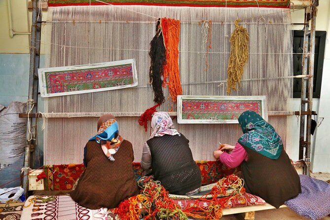 LaiesRugWeaving