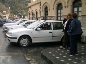 how much is a taxi from giardini naxos to taormina