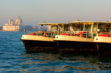 Venice vaporetto (water-bus) route map