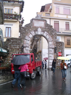 taormina porta messina photo