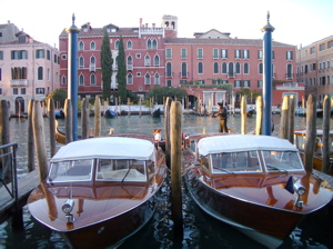 venice water taxi, water taxi picture, water taxi photo