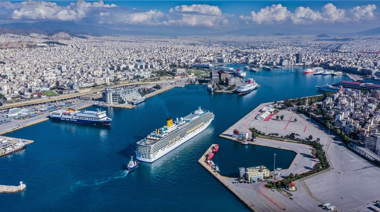 The port of Piraeus is one of the biggest ones in the Med