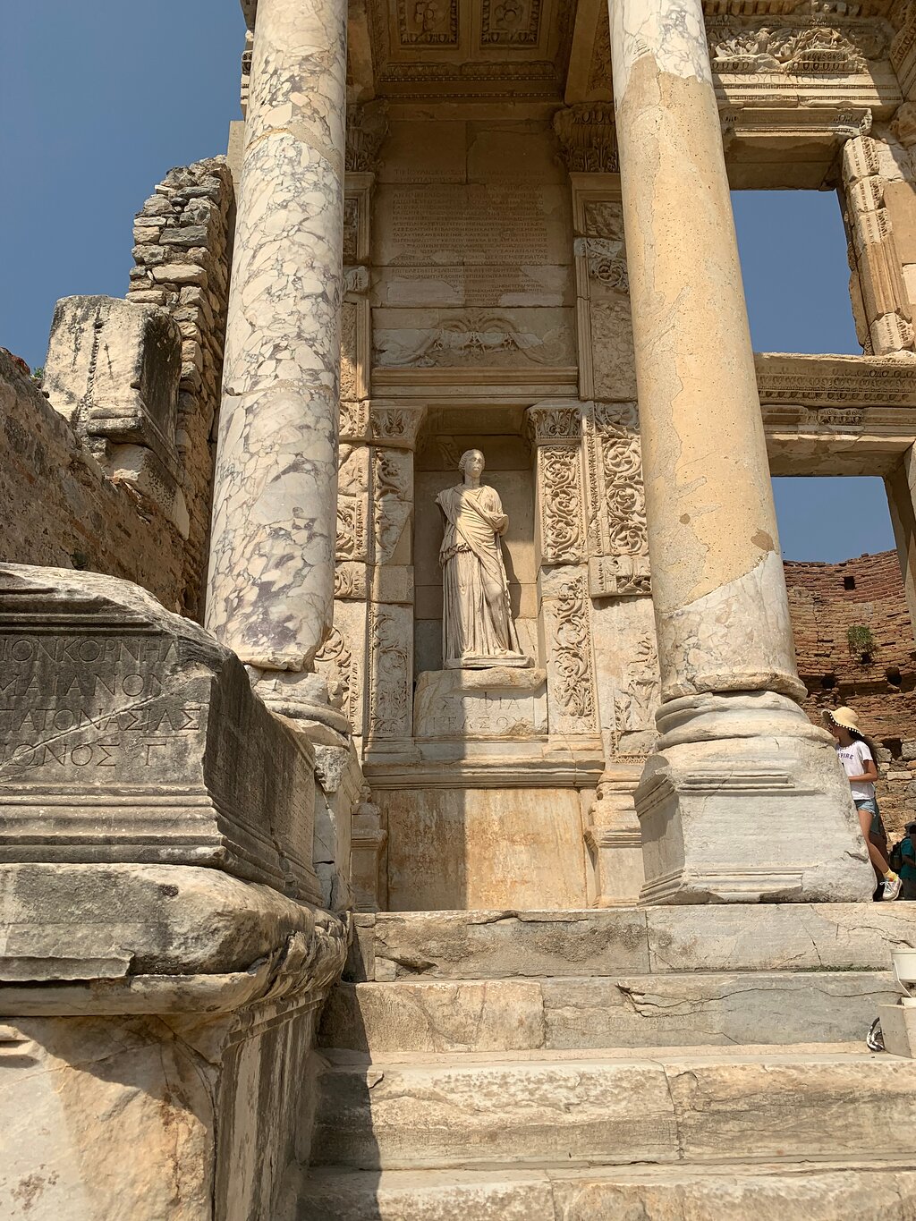Library of Celsus statues