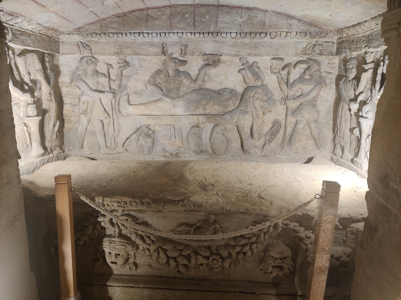 alexandria egypt catacombes