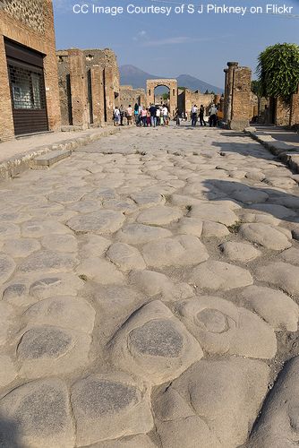 pompeii streets, pompeii ruins, pompeii attractions