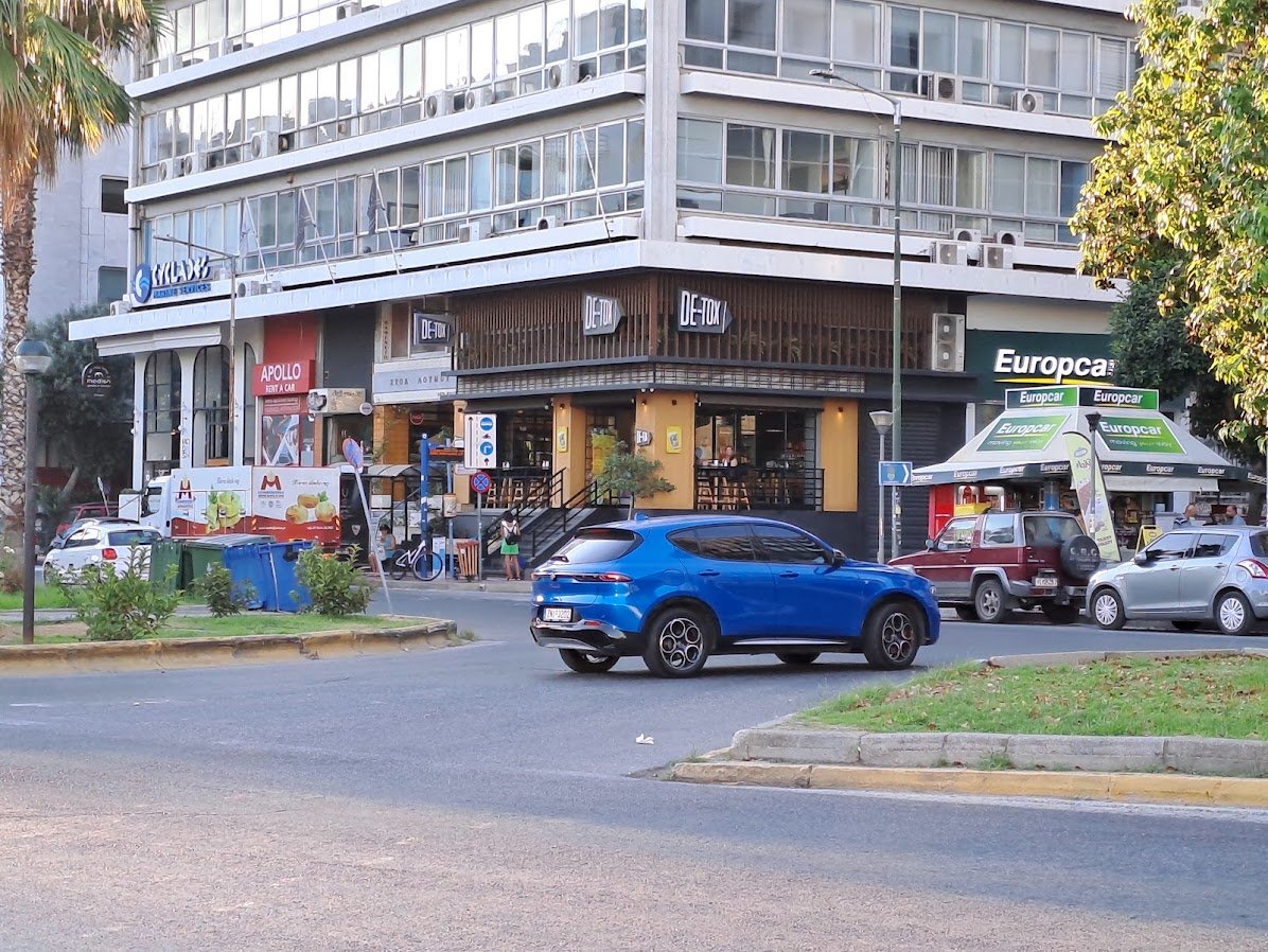 Piraeus040BusStop