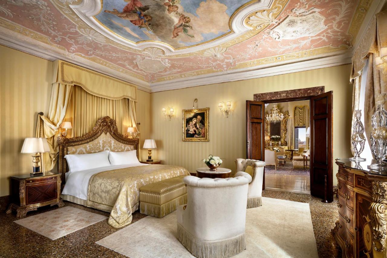 Venetian Hotels