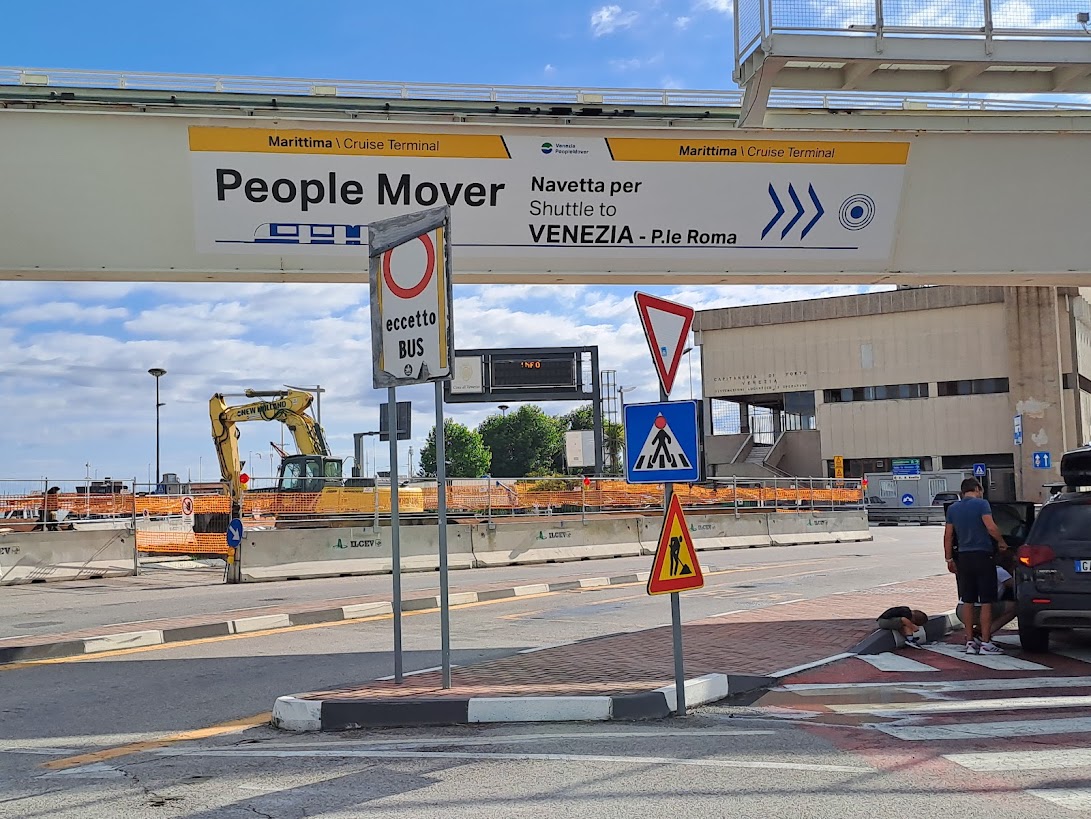 People Mover signs