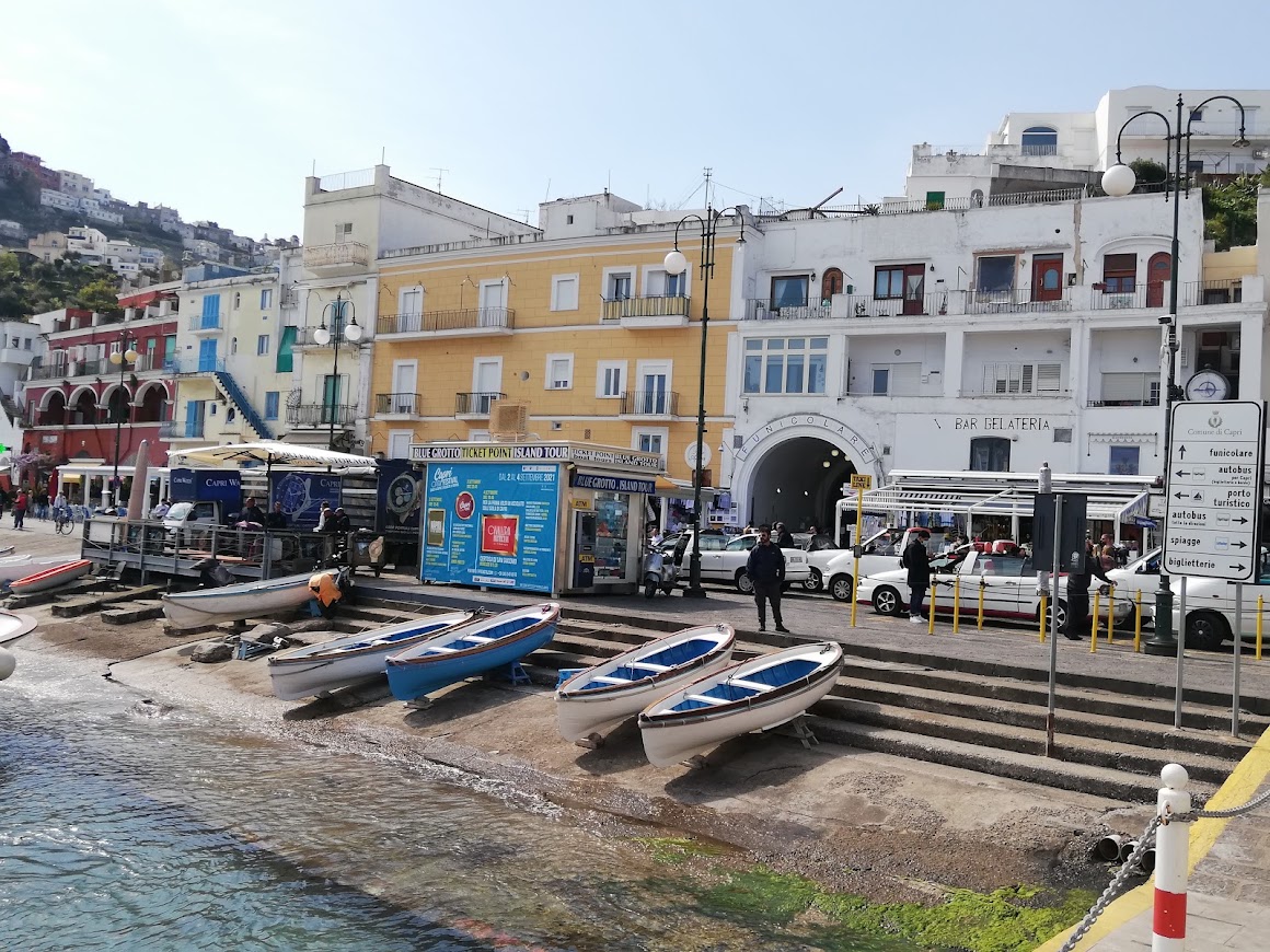 Capri town - cruisers tips and directions on travel from Naples to the isle of Capri Italy, reaching the hilltop town of Capri with funicolare!