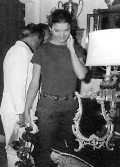 jackie kennedy image, jackie onassis in capri